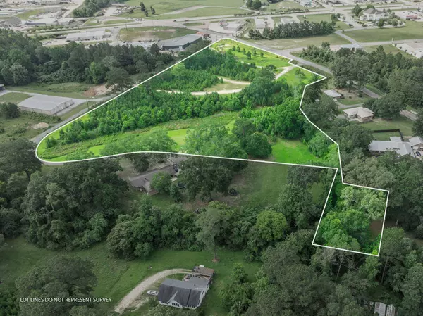 33 Columbia Purvis Rd., Columbia, MS 39429