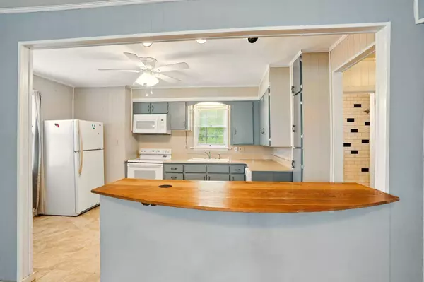 301 Bay St., Purvis, MS 39475