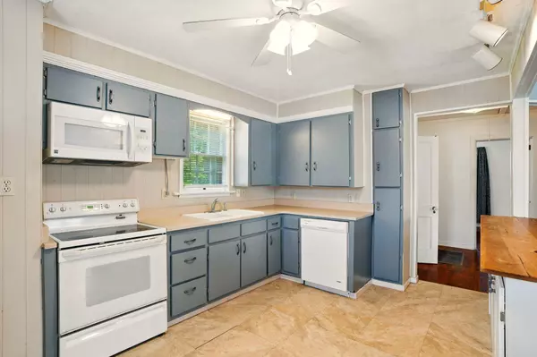 301 Bay St., Purvis, MS 39475