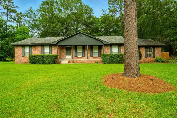 103 Parkwood Dr., Hattiesburg, MS 39402