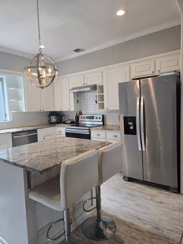 200 N 21st Ave., Hattiesburg, MS 39401