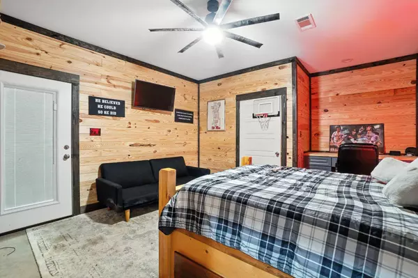 622 Sanford Rd., Moselle, MS 39459