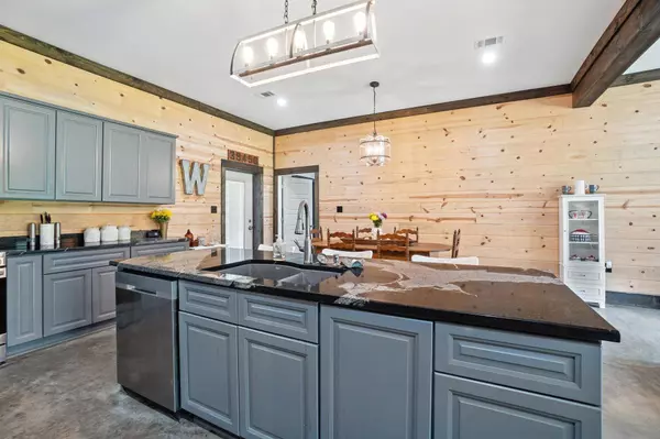 622 Sanford Rd., Moselle, MS 39459