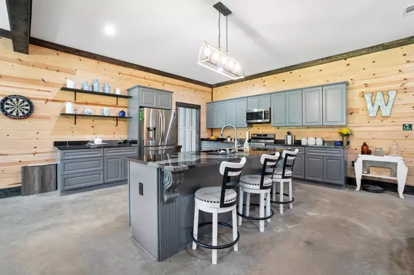 622 Sanford Rd., Moselle, MS 39459