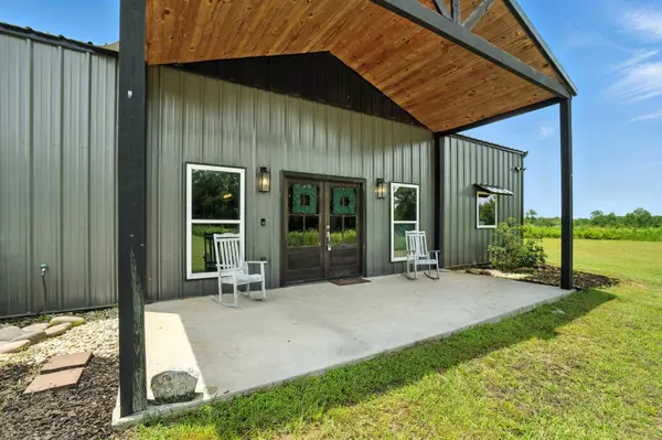 622 Sanford Rd., Moselle, MS 39459