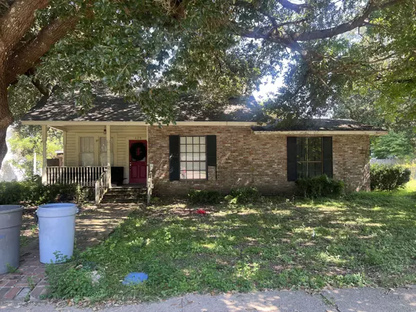 429 Mary St., Columbia, MS 39429
