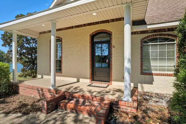 6 Shoreline Dr., Petal, MS 39465