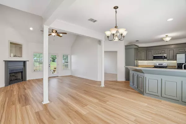 6 Shoreline Dr., Petal, MS 39465