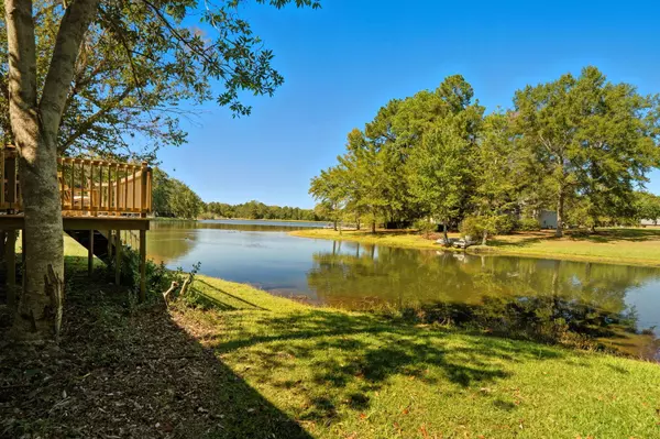 6 Shoreline Dr., Petal, MS 39465