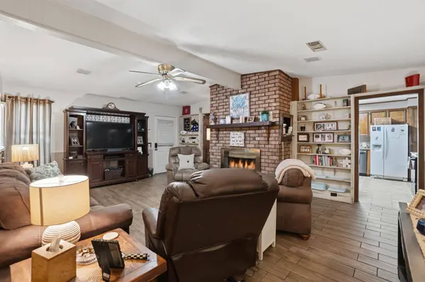 203 Chesterfield Rd., Hattiesburg, MS 39402