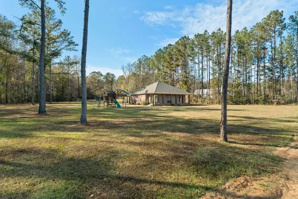 125 Canty Rayborn Rd., Sumrall, MS 39482