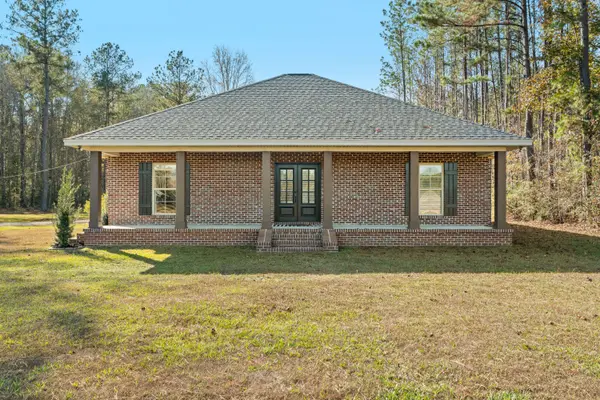 125 Canty Rayborn Rd., Sumrall, MS 39482