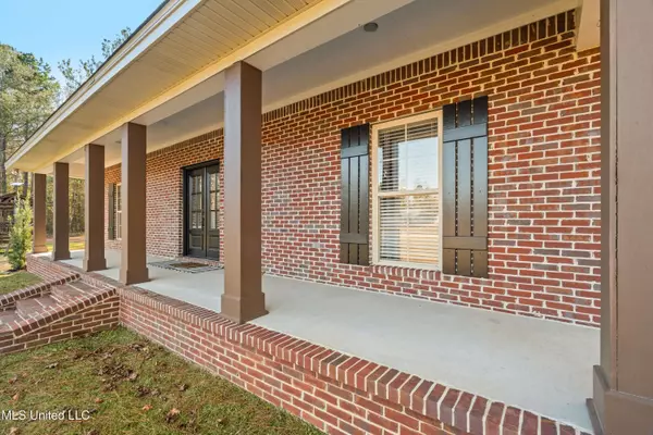 125 Canty Rayborn Road, Sumrall, MS 39482