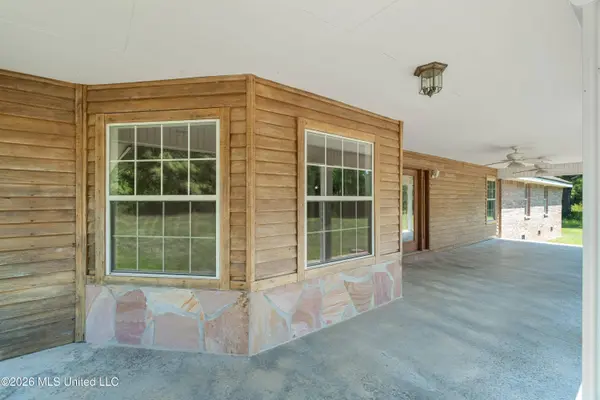 28 J D Aultman Road, Sumrall, MS 39482