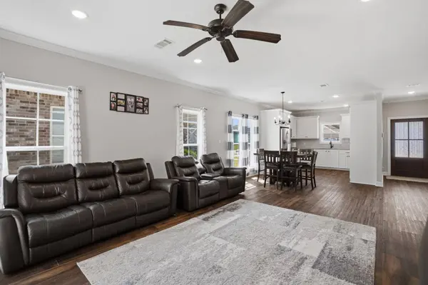 60 N Barnes Field Dr., Hattiesburg, MS 39402