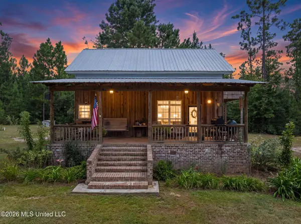 109 B Lowe Lane, Lumberton, MS 39455