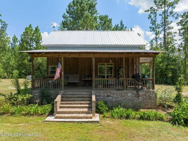 109 B Lowe Lane, Lumberton, MS 39455