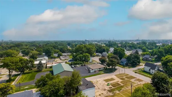 1811 25th Street, Port Huron, MI 48060