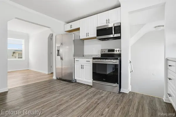 33 Canfield Drive, Mt. Clemens, MI 48043