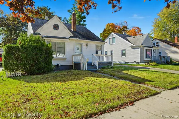 33 Canfield Drive, Mt. Clemens, MI 48043