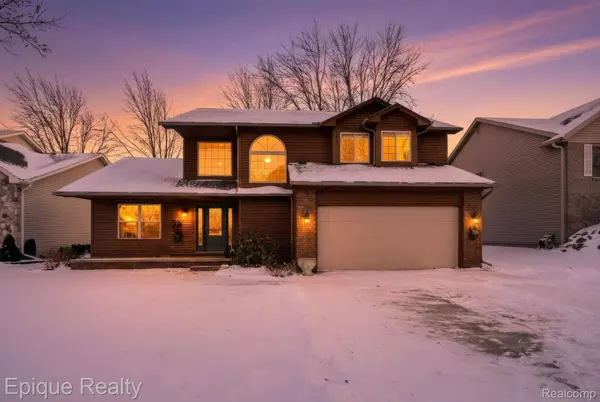 4085 Blue River DR, St. Clair, MI 48079