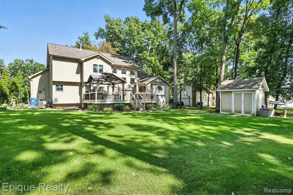 Goodrich, MI 48438-9474,9448 Fair Oaks Dr