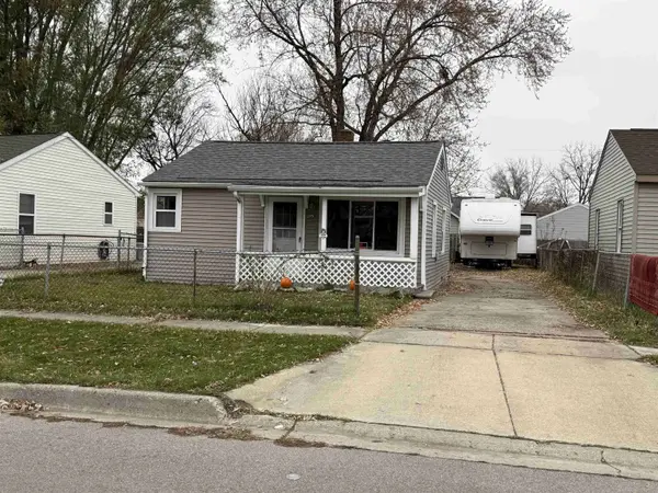 2069 E Parkwood Avenue, Burton, MI 48529