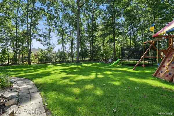 9446 Fair Oaks Drive, Goodrich, MI 48438 9474