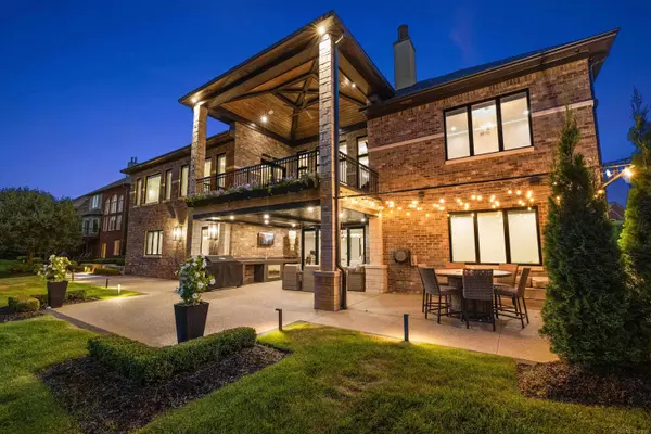 2612 Invitational Drive, Oakland, MI 48363