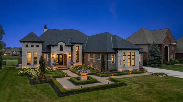 2612 Invitational Drive, Oakland, MI 48363