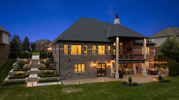 2612 Invitational Drive, Oakland, MI 48363