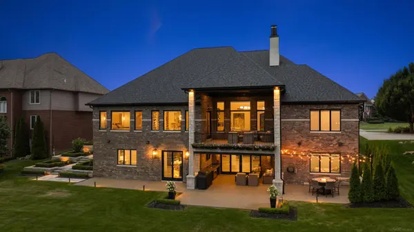 2612 Invitational Drive, Oakland, MI 48363