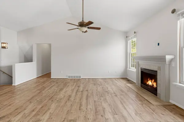 337 Courtneys Place, Lapeer, MI 48446