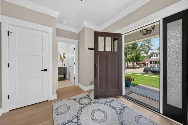 139 Albertson Street, Rochester, MI 48307
