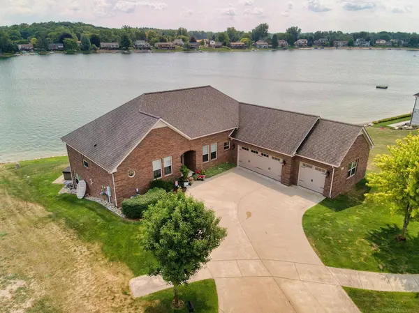 750 Bay Pointe Drive