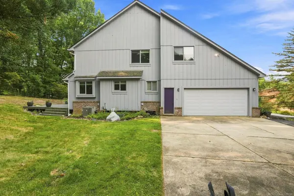 1085 Bear Creek Court, Oakland Twp, MI 48306