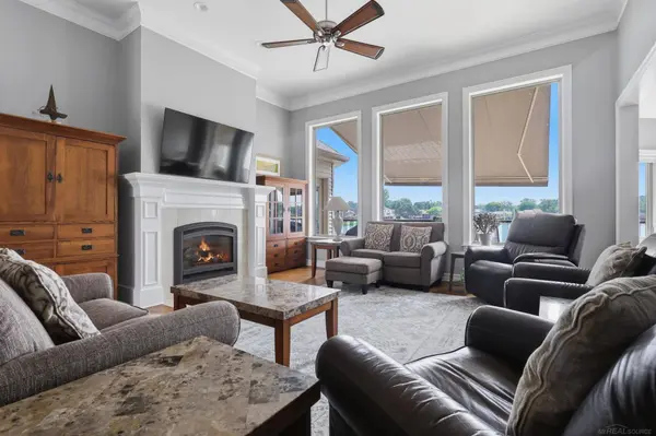 750 Bay Pointe Drive, Oxford, MI 48371