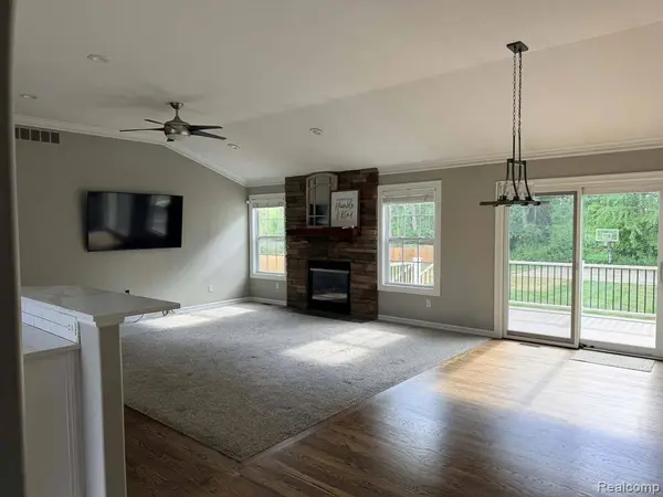 10070 N Fenton Road, Fenton, MI 48430 9713