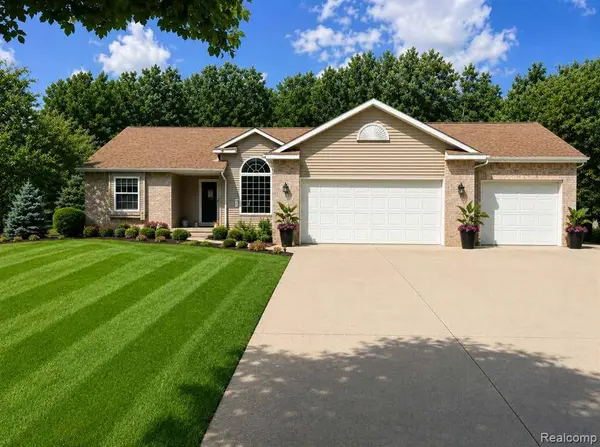 10070 N Fenton Road, Fenton, MI 48430 9713