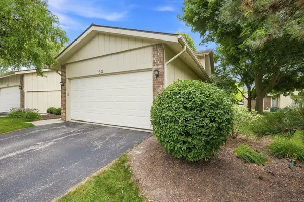 33 Kirks Court, Rochester Hills, MI 48309