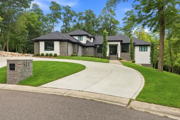 521 Iroquois Court, Oxford, MI 48371