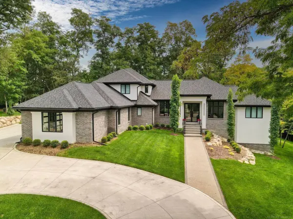 521 Iroquois Court, Oxford, MI 48371