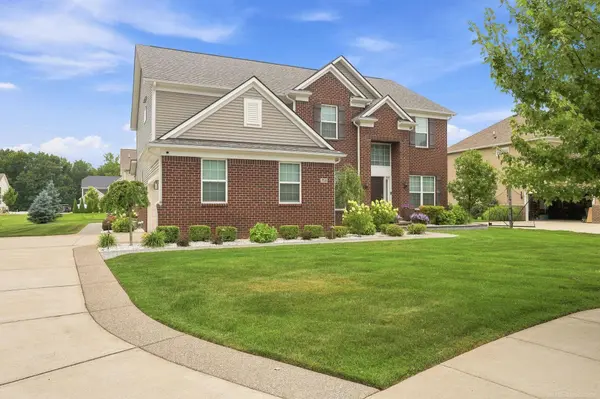950 Weber Court, Lake Orion, MI 48360