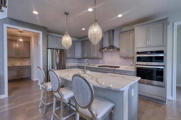 950 Weber Court, Lake Orion, MI 48360