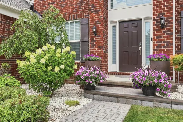 950 Weber Court, Lake Orion, MI 48360
