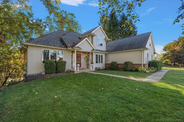 575 Lakes Edge Drive, Oxford, MI 48371