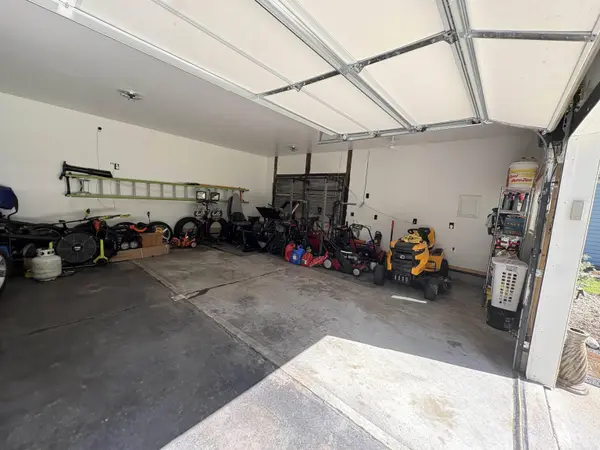 3256 Amelia Avenue, Flushing, MI 48433