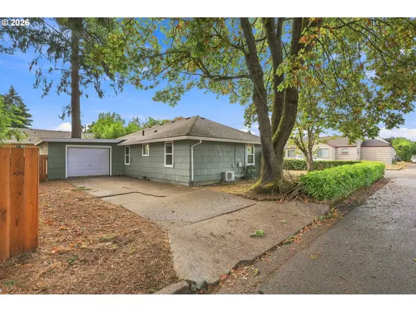211 SHERMAN ST, Amity, OR 97101
