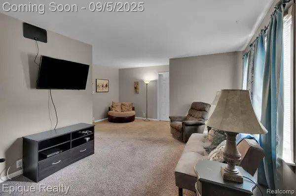 1133 E Schumacher Street, Burton, MI 48529