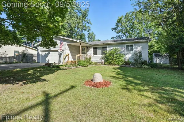 1133 E Schumacher Street, Burton, MI 48529
